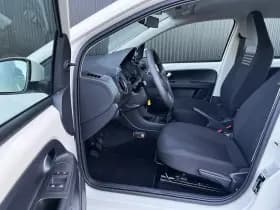 Volkswagen Up! thumbnail 4