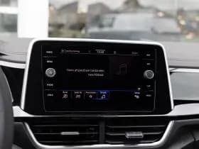 Volkswagen T-Roc thumbnail 34