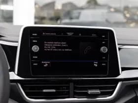 Volkswagen T-Roc thumbnail 35