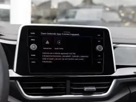 Volkswagen T-Roc thumbnail 36