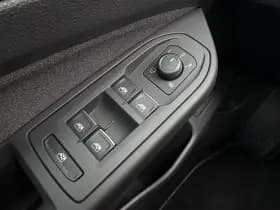 Volkswagen Golf thumbnail 27