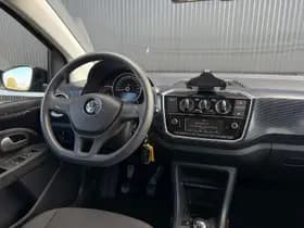 Volkswagen Up! thumbnail 5
