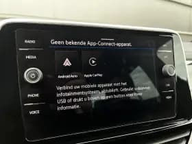 Volkswagen T-Roc thumbnail 29