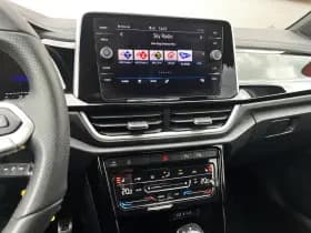 Volkswagen T-Roc thumbnail 33