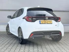 Toyota Yaris thumbnail 12