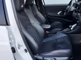 Toyota Yaris thumbnail 4