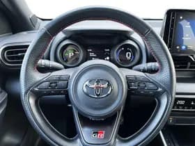 Toyota Yaris thumbnail 35