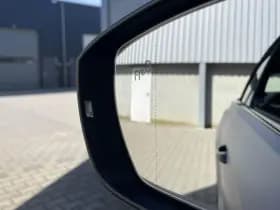 Volkswagen T-Roc thumbnail 23