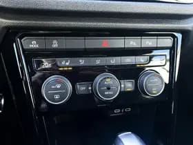 Volkswagen T-Roc thumbnail 32