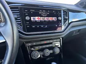 Volkswagen T-Roc thumbnail 34