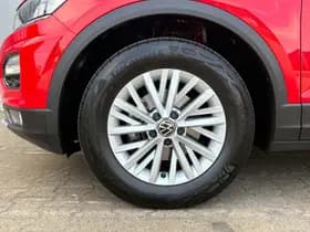 Volkswagen T-Roc thumbnail 13