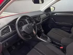 Volkswagen T-Roc thumbnail 19