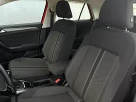 Volkswagen T-Roc thumbnail 4
