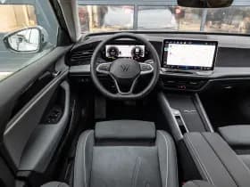 Volkswagen Passat thumbnail 24