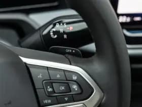 Volkswagen Passat thumbnail 38