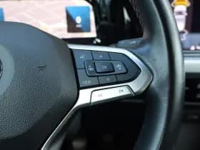 Volkswagen Golf thumbnail 24