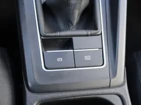 Volkswagen Golf thumbnail 30