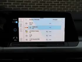 Volkswagen Golf thumbnail 39