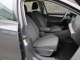 Volkswagen Golf thumbnail 13