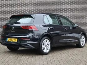 Volkswagen Golf thumbnail 2