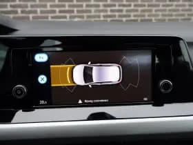 Volkswagen Golf thumbnail 26