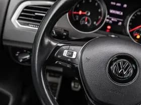 Volkswagen Golf thumbnail 23