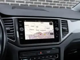 Volkswagen Golf thumbnail 24