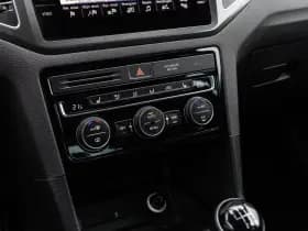 Volkswagen Golf thumbnail 27