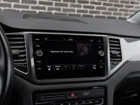 Volkswagen Golf thumbnail 37