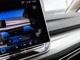Volkswagen Golf thumbnail 37