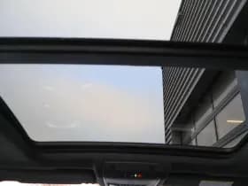 Volkswagen T-Roc thumbnail 18
