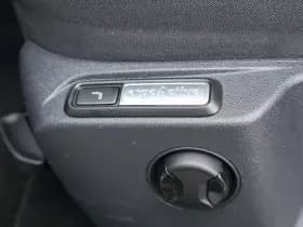 Volkswagen T-Roc thumbnail 24
