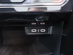Volkswagen T-Roc thumbnail 35