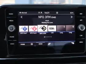 Volkswagen T-Roc thumbnail 43