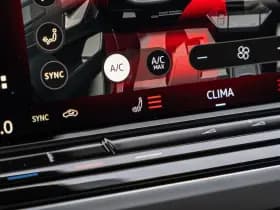 Volkswagen Multivan thumbnail 33