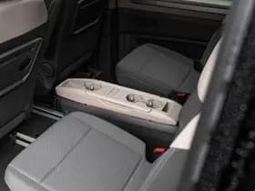 Volkswagen Multivan thumbnail 36