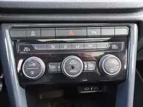 Volkswagen T-Roc thumbnail 30