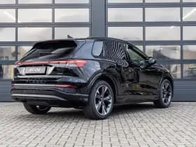 Audi Q4 e-tron thumbnail 2