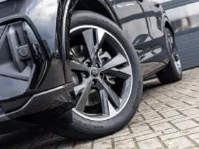 Audi Q4 e-tron thumbnail 10