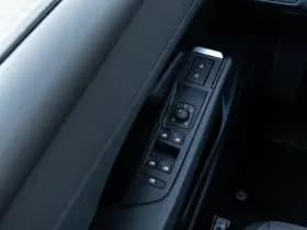 Volkswagen T-Roc thumbnail 29
