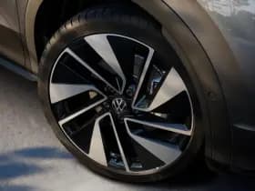 Volkswagen T-Roc thumbnail 11