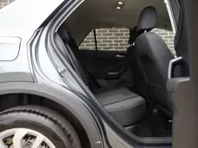 Volkswagen T-Roc thumbnail 16