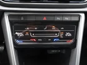 Volkswagen T-Roc thumbnail 28