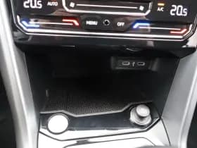 Volkswagen T-Roc thumbnail 29