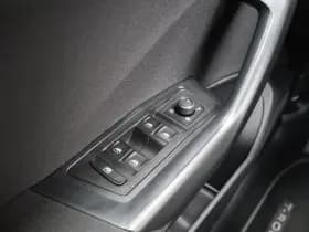 Volkswagen T-Roc thumbnail 35