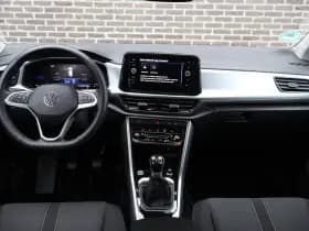 Volkswagen T-Roc thumbnail 5