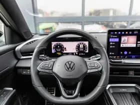 Volkswagen T-Roc thumbnail 22