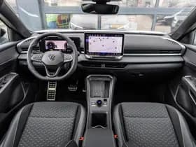 Volkswagen T-Roc thumbnail 5