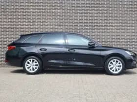 SEAT Leon Sportstourer thumbnail 3