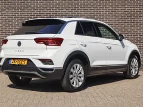 Volkswagen T-Roc thumbnail 2